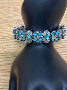 Turquoise Crystal Floral Stretch Bracelet - Women's Jewelry